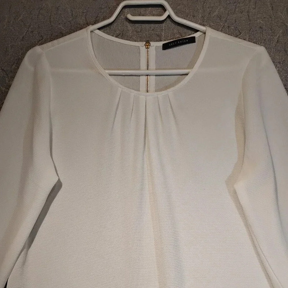 Suzy Shier Creamy White Long Sleeve  Cuffed Scoop Neck Tunic Size XS - Picture 2 of 13